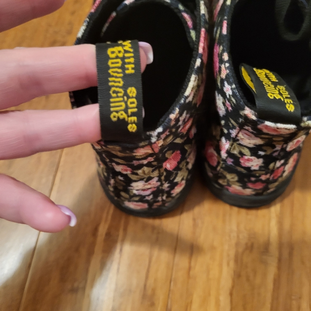 Dr. MARTENS etty ankle boot - Picture 6 of 10
